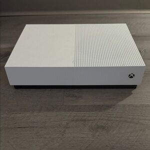 Microsoft Xbox One S Console in White with Black Base